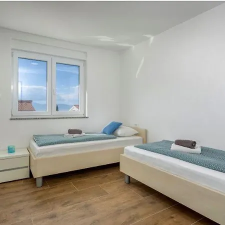 Anavi Apartment *