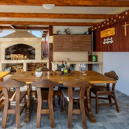 Anavi * Sveti Vid-Miholjice