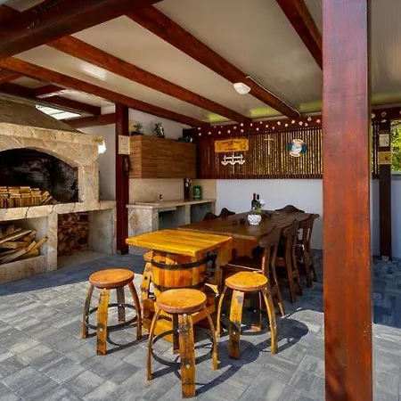 Anavi Sveti Vid-Miholjice