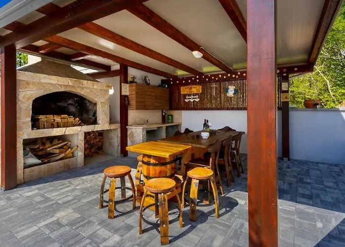 Anavi Sveti Vid-Miholjice